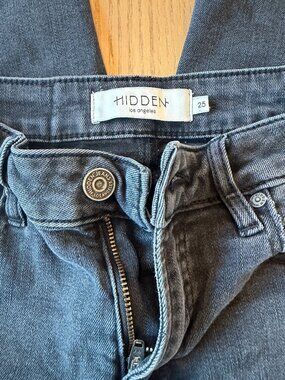 Hidden Jeans Nori cropped wide-leg jeans, washed black, size 25